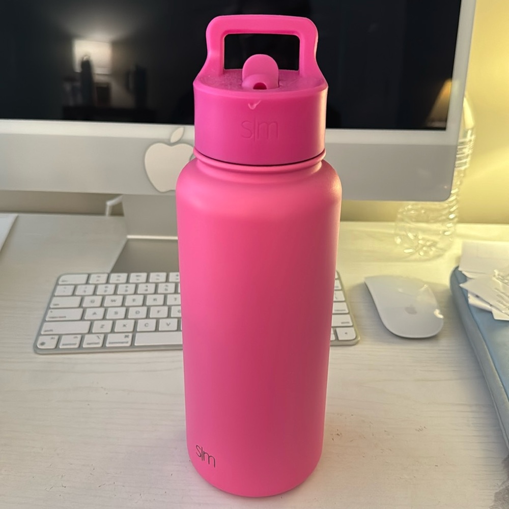 Simple Modern 32oz summit water bottle